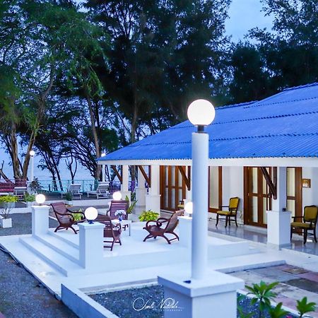 Ceylonta Beach Resort And Spa Hambantota Exterior photo