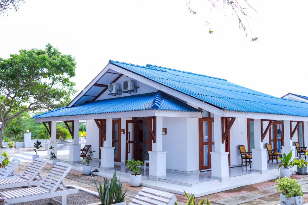 Ceylonta Beach Resort And Spa Hambantota Exterior photo