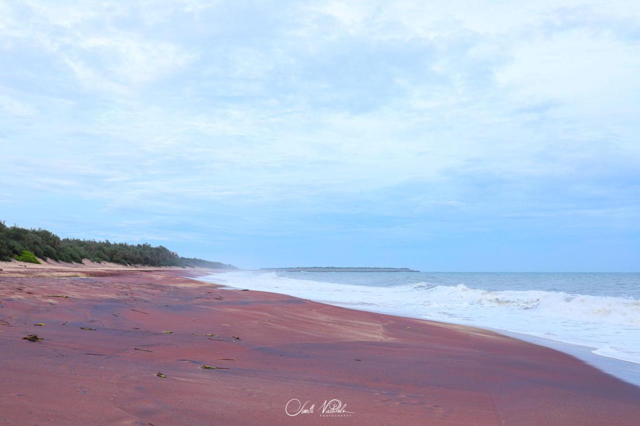 Ceylonta Beach Resort And Spa Hambantota Exterior photo