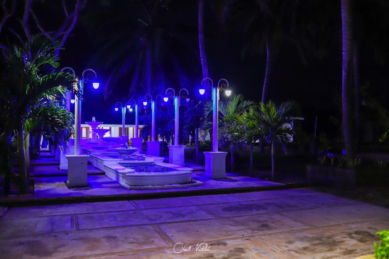 Ceylonta Beach Resort And Spa Hambantota Exterior photo