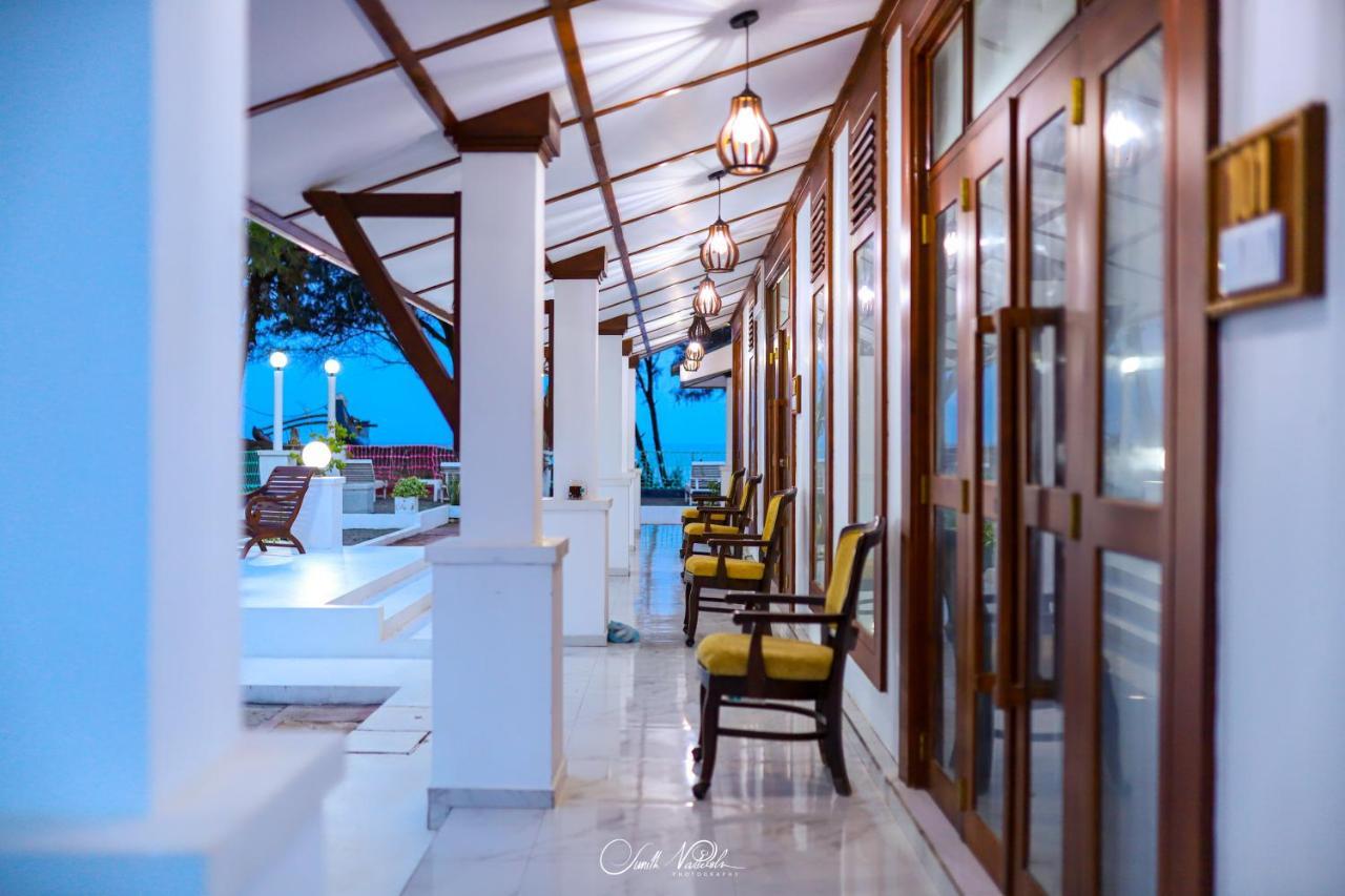 Ceylonta Beach Resort And Spa Hambantota Exterior photo