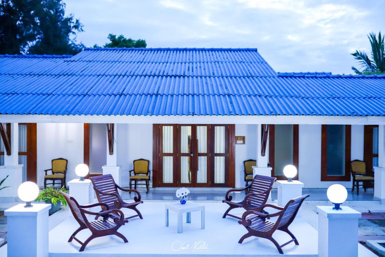 Ceylonta Beach Resort And Spa Hambantota Exterior photo
