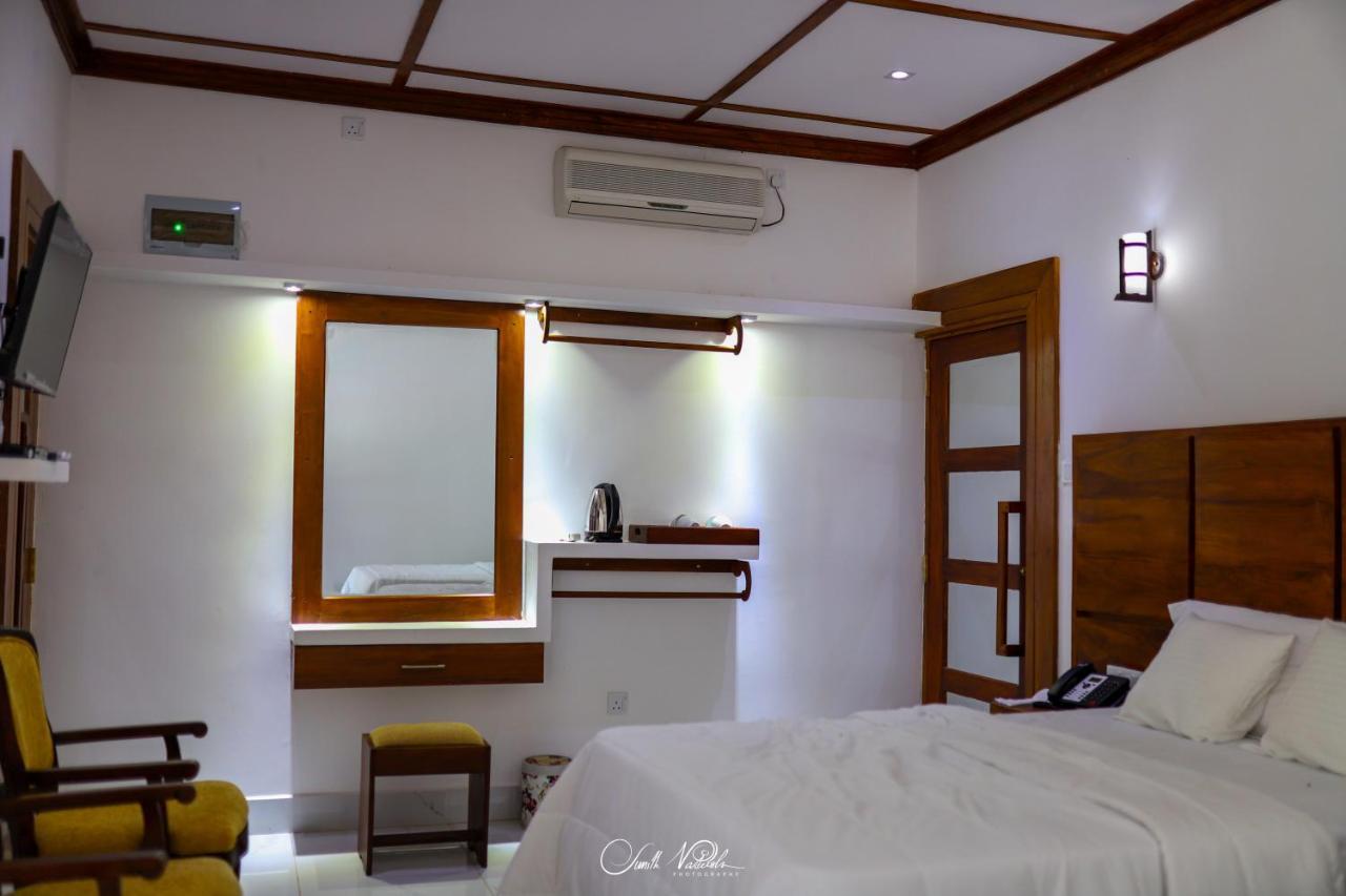 Ceylonta Beach Resort And Spa Hambantota Exterior photo