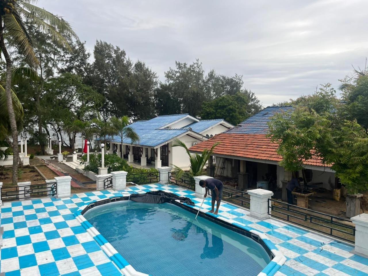 Ceylonta Beach Resort And Spa Hambantota Exterior photo