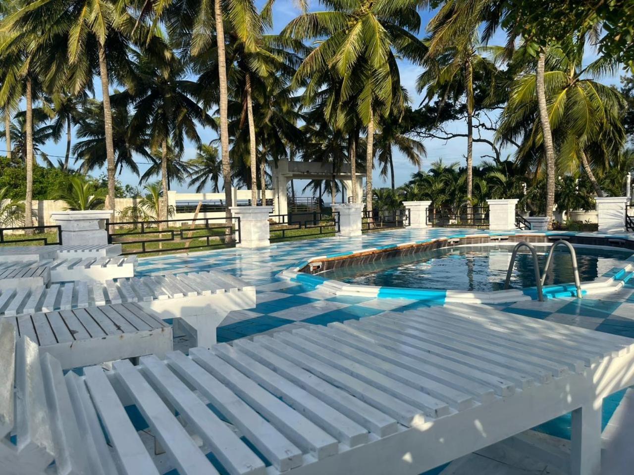 Ceylonta Beach Resort And Spa Hambantota Exterior photo