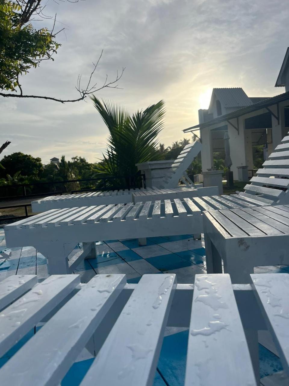 Ceylonta Beach Resort And Spa Hambantota Exterior photo